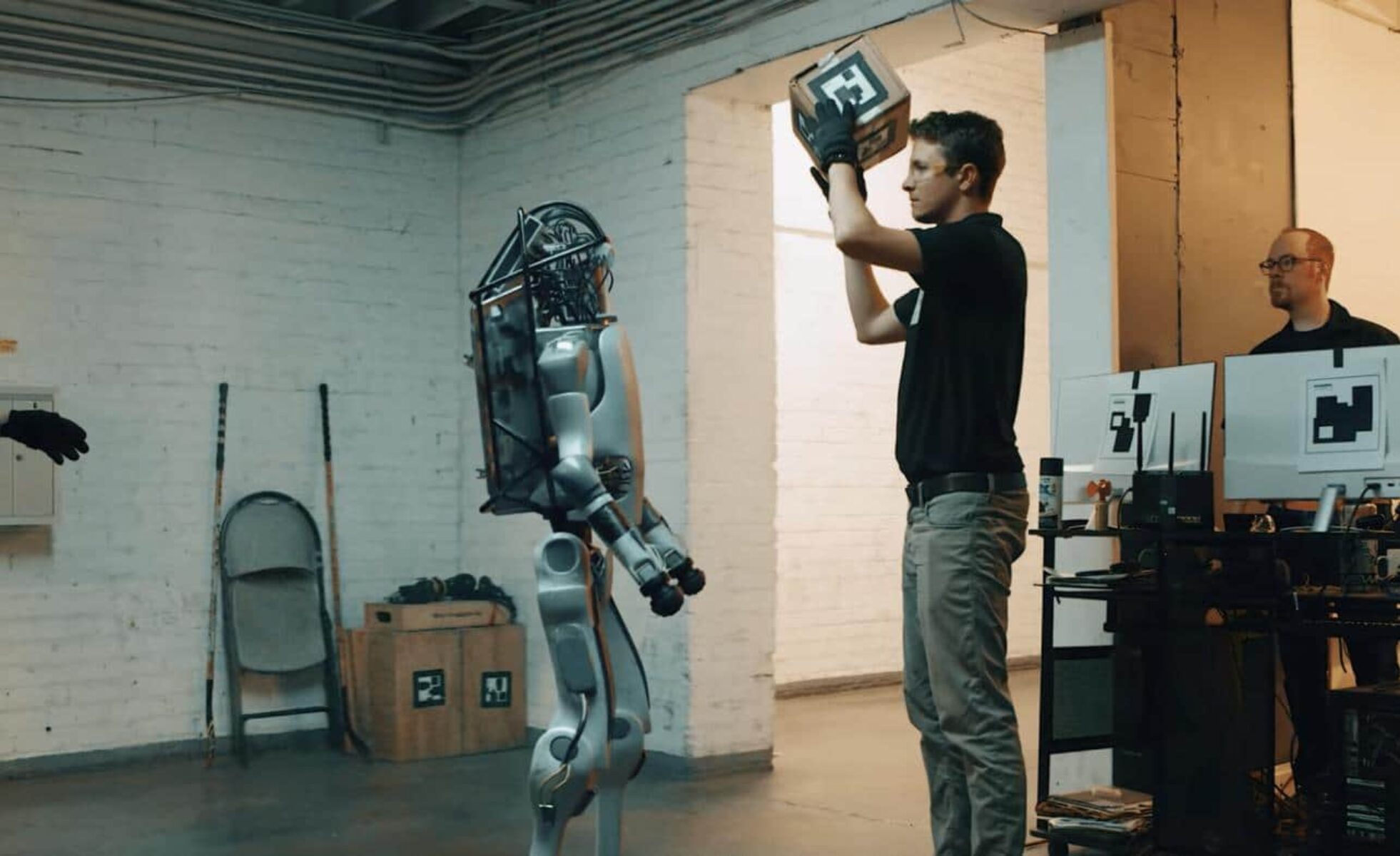 dark futures film club – robots now fight back